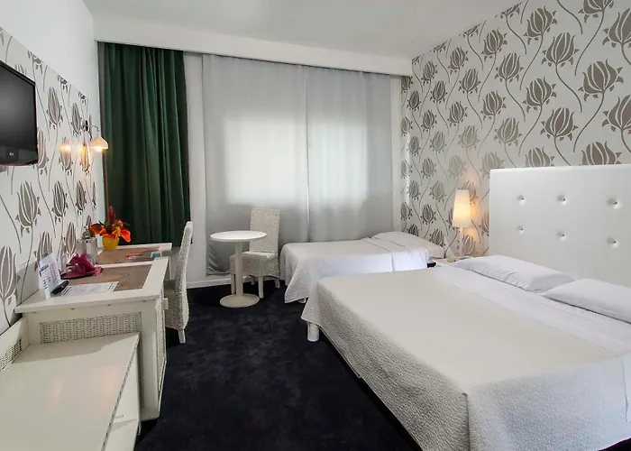 Otel Mediterraneo 4*