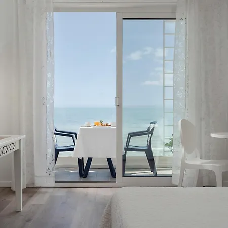 Mediterraneo Hotel 4*