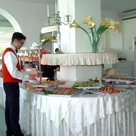 Mediterraneo Hotell 4*