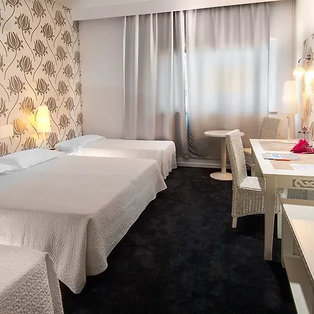 Hotell Mediterraneo 4*