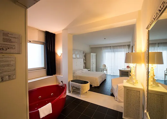 Hotel Mediterraneo 4*